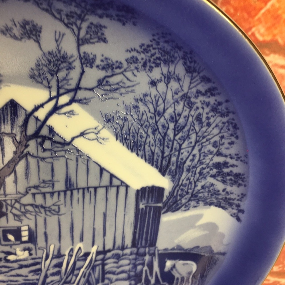 Vintage Currier & Ives "The Old Homestead in Winter" 8" Decorative Plate - Picture 4 of 8